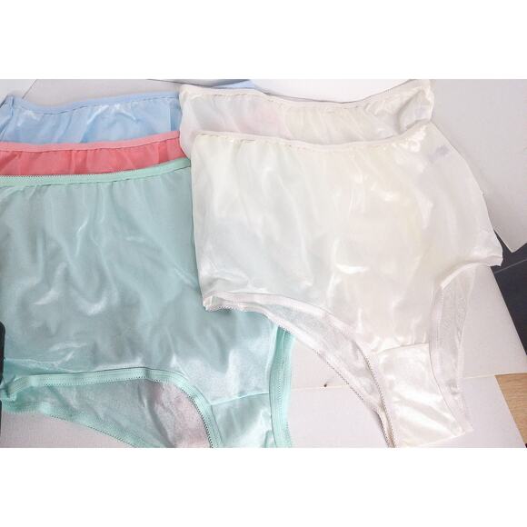 Vintage Castle Harbor Nylon Silky Granny Panties Bloomers Size 11 SET OF 5 - Picture 1 of 7